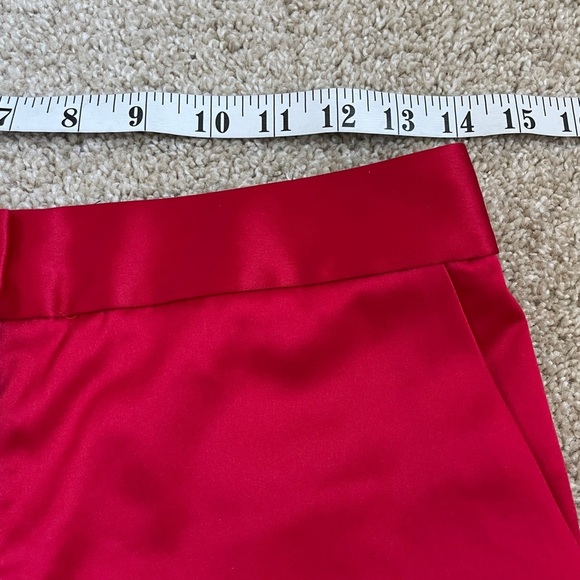 Express Design Studio Satin Dress Shorts Red Cuffed Gold Horsebit Women’s Size 0 - Picture 6 of 9